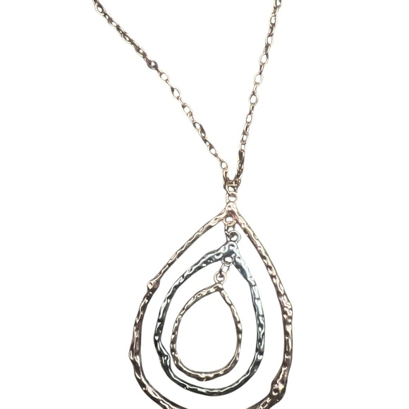 Jewelry - Elegant Gold and Silver Teardrop Necklace